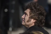 Milei acusa de "golpista" a un banco y se pelea con un hombre clave del FMI mientras el dólar se dispara y crecen las dudas
