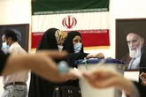 Irán radicaliza su línea política entre una elevada abstención
