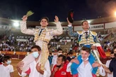 Ferrera corta un rabo y triunfa con Juanito en una polémica tarde en Badajoz