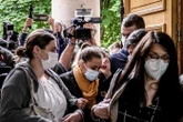 La mujer juzgada en Francia por asesinar al hombre que la violó y la obligó a prostituirse no irá a la cárcel