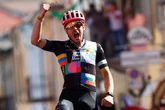 Bettiol hace descarrilar a la locomotora Cavagna