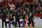 Alemania se salva de milagro en el partido de la vergüenza