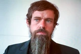 Duchas heladas, una comida al día y el bitcoin como religión: así es la vida del CEO de Twitter, Jack Dorsey