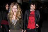 El cantante Deryck Whibley, ex de Avril Lavigne, revela que sufrió abusos sexuales por parte del mánager de su banda