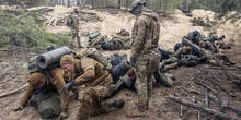 «Виповнилось 18 — і відразу до нас». Фізрук з Азову — про мотивацію новобранців і підготовку «бідосі, що раніше цілодобово грав в Dota 2»