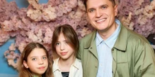 «Ціни нормально. Могло бути гірше». Анатолій Анатоліч розсекретив, яку суму витрачає щомісяця на родину