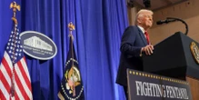 Приблизно 55% американців не схвалюють позицію Трампа у війні Росії проти України — опитування CNN