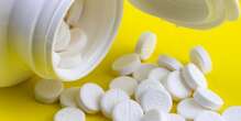 Учені зрозуміли, чому плацебо допомагає при болю