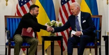 Байден і Зеленський підпишуть 10-річну угоду про безпеку між США та Україною на саміті G7, але Трамп може її скасувати — WP