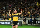 Super Rugby final: Hurricanes obliterate Chiefs 60-5 to become champions