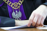 Kary w zawieszeniu dla byłych milicjantów. Typowali opozycjonistów