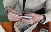 Przyniósł dorobek życia na komisariat. Poprosił policję o pomoc