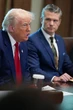 Co z bronią, która miała trafić do Ukrainy? Trump i Hegseth zdecydują