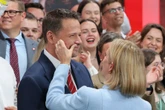 "Bezsenna noc". Emocjonalny roller coaster, kulisy sztabu Rafała Trzaskowskiego