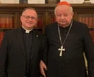 "Chciało mi się wymiotować". Przyjaciel Dziwisza oskarżony o molestowanie seksualne