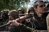 Zełenski zapowiada zmiany dla młodych Ukraińców. Chodzi o przekraczanie granicy