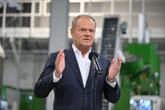 Rekonstrukcja rządu coraz bliżej. Kulisy rozmów i nowy konflikt koalicjantów