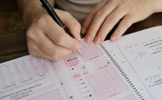 Matura 2025. Egzaminy dwujęzyczne z chemii, biologii, fizyki i historii – co warto wiedzieć?