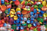 Recykling to fikcja? Mniej niż 10 proc. nowego plastiku pochodzi z "odzysku"