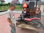 Przywieźli ciało matki, gdy zerwała się wichura. Pech go nie opuszczał