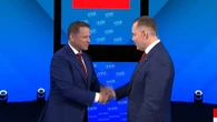 Tak wyglądało przywitanie. Ciepły gest kandydatów