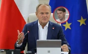 Tusk "obrońcą białego człowieka"? "Nie chodzi o kolor skóry"