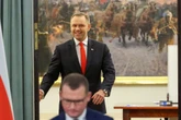 Rekord w wetach. W koalicji mówią o "odwecie" i rysują obraz Nawrockiego "awanturnika sarmaty"