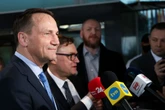 "Sprytne" przejęzyczenie Sikorskiego. Akurat mówił o ambasadorze Rosji