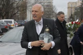 Korwin-Mikke "ma dobre wieści" na walentynki. Mówi o kobietach