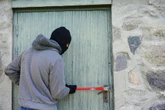 Znalazłeś taki znak przed mieszkaniem? Możesz paść ofiarą kradzieży
