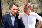 Ziobro i Romanowski pokazali, że mają pieniądze. Na jak długo wystarczy im "fundusz ucieczkowy"?