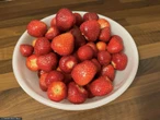 Salmonella w truskawkach z Biedronki. GIS podał szczegóły