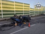 BMW dachowało na A1. Z auta nic nie zostało