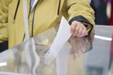 Na kogo zagłosują wyborcy Mentzena? Ekspert: nie skoczą w przepaść
