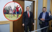 Nietypowe wsparcie z trybun. Prezydent elekt oglądał sparing klubu z ekstraklasy