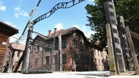 Obcokrajowcy wtargnęli na teren Auschwitz-Birkenau. Mężczyźni byli pijani