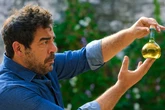 ¿Por qué nos empeñamos en disimular cuando metemos la pata? Olivia o el tierno negocio de reírse del propio drama