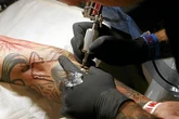 Sanidad retira del mercado la tinta para tatuaje Dynamic Candy Apple Red