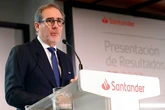 Banco Santander negocia con los sindicatos un plan de prejubilaciones en España "sin objetivo en el número de salidas"