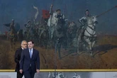 Vox maximiza su área de influencia ideológica en Castilla y León al hacerse con un ansiado tridente: inmigración, política ambiental y cultura