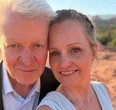 La cuarta boda en el desierto de Charles, IX conde Spencer y hermano de Lady Di, con una arqueóloga noruega