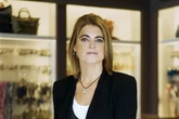 Laura Tous: empresaria de la famosa familia joyera, gestora de un patrimonio de 500 millones y pionera en formar una familia con otra mujer
