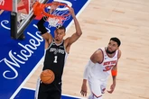 Wembanyama resucita a los Spurs en Nueva York, que recortan distancia con los Knicks en la lucha por el anillo