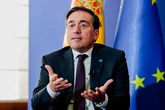 Albares pide a Feijóo que desautorice a Rajoy tras sus palabras "intolerables" sobre la selección de Francia