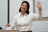 Ventaja mínima de Keiko Fujimori en las encuestas a pie de urna