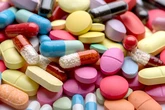 Del el 'boom' del mercado de fármacos contra el cáncer hasta el último referéndum de Suiza: o aceptan más inmigrantes o se extinguen plácidamente