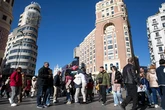 El INE prevé que España supere los 53 millones de habitantes en 2076, pero solo el 60% habrá nacido en el país