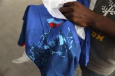 La FIFA obliga a Haití a cambiar su camiseta del Mundial por mostrar una escena bélica