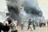 Bolivia promulga la Ley de Estados de Excepción que permite al ejército desbloquear las carreteras con tropas militares