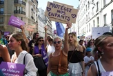 Miles de personas se manifiestan en Francia para pedir una ley integral contra la violencia sexual